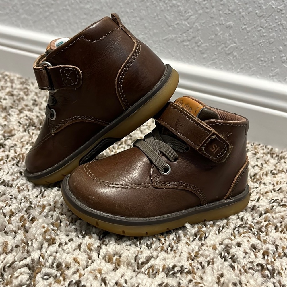 Stride Rite Mid Boot